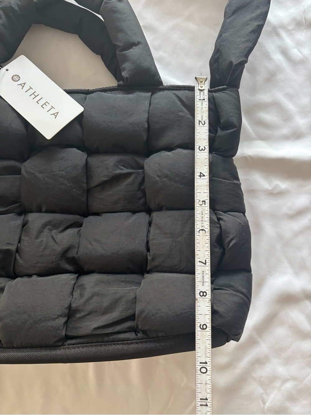 Athleta Quilted Puffer Tote in Black New With Tags - Picture 5 of 8